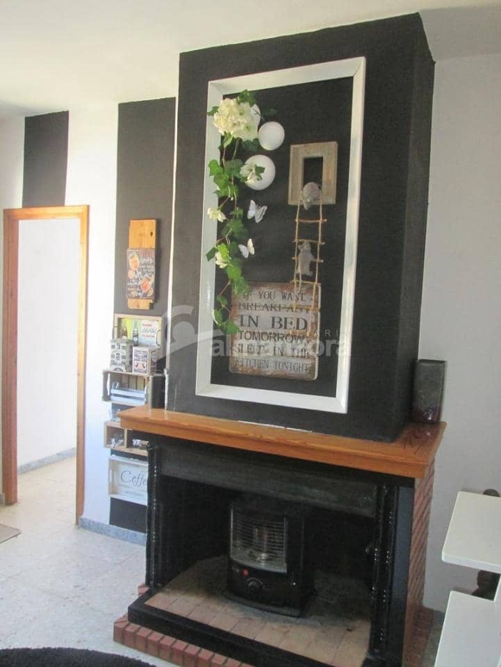 6 soveværelse Byhus til salg i Las Vertientes med swimmingpool - € 165.000 (Ref: 8950047)