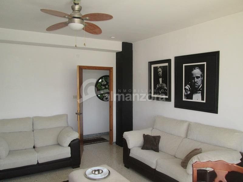 6 soveværelse Byhus til salg i Las Vertientes med swimmingpool - € 165.000 (Ref: 8950047)