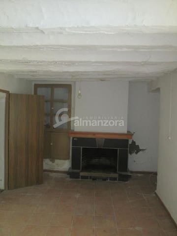 Casa de 2 habitaciones en Chirivel en venta - 25.000 € (Ref: 8954066)