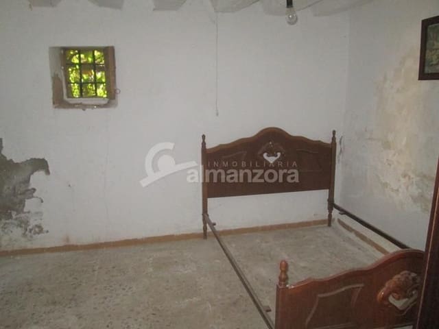 Casa de 2 habitaciones en Chirivel en venta - 25.000 € (Ref: 8954066)