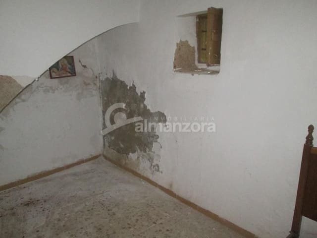 Casa de 2 habitaciones en Chirivel en venta - 25.000 € (Ref: 8954066)