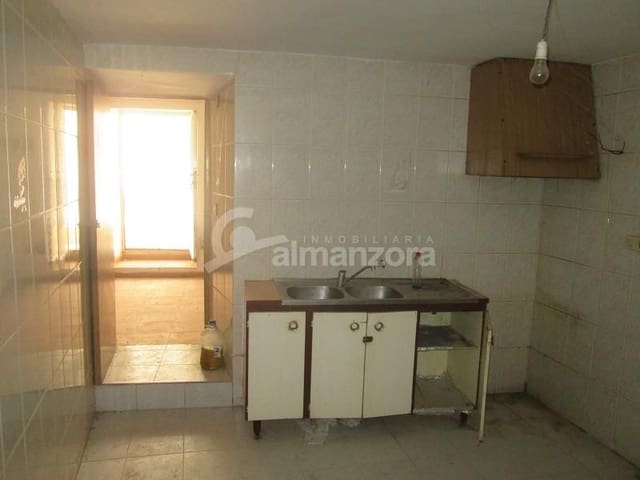 Casa de 2 habitaciones en Chirivel en venta - 25.000 € (Ref: 8954066)