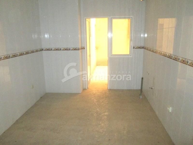 3 soveværelse Lejlighed til salg i Macael - € 75.000 (Ref: 9334349)