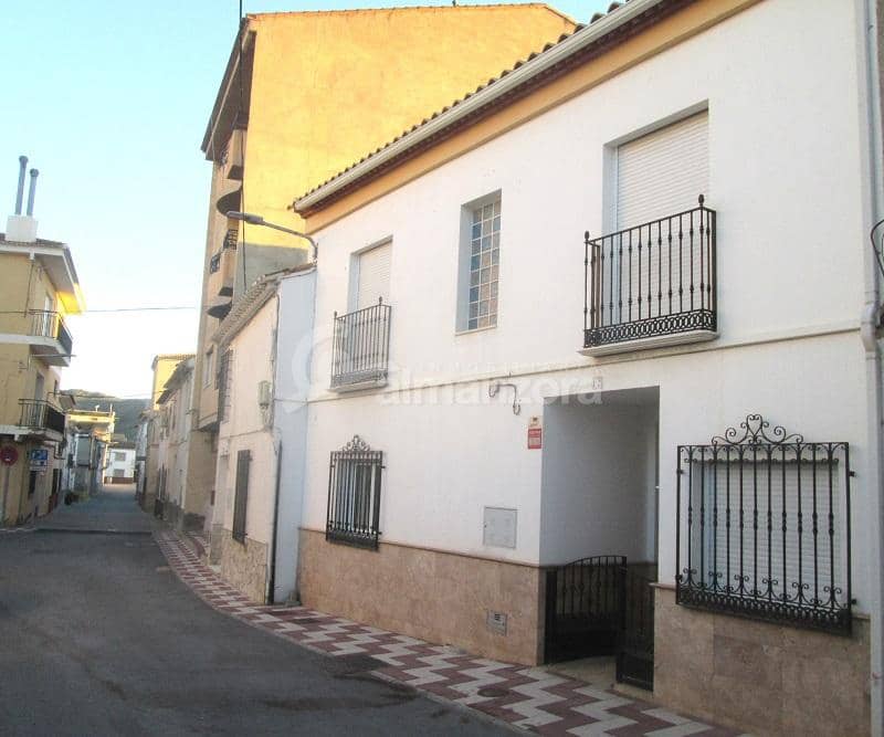 5 bedroom Townhouse for sale in Cantoria - € 180,000 (Ref: 9400336)