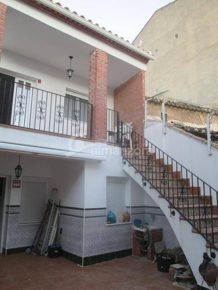 5 bedroom Townhouse for sale in Cantoria - € 180,000 (Ref: 9400336)