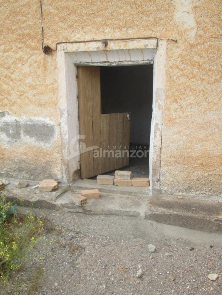 4 slaapkamer Finca/Landhuis te koop in Oria - € 47.000 (Ref: 9761648)