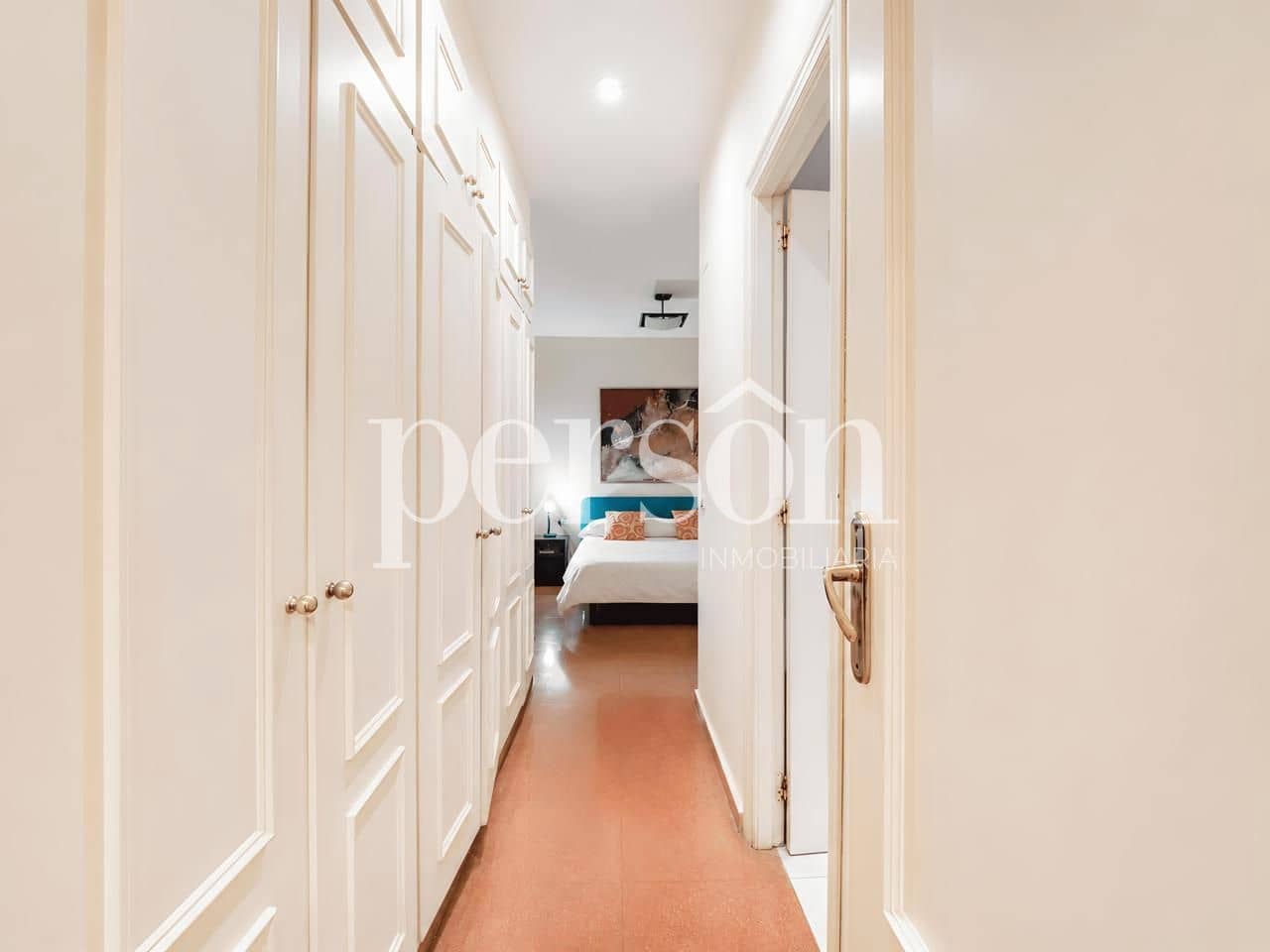 3 slaapkamer Flat te koop in Valencia stad met garage - € 430.000 (Ref: 10004328)