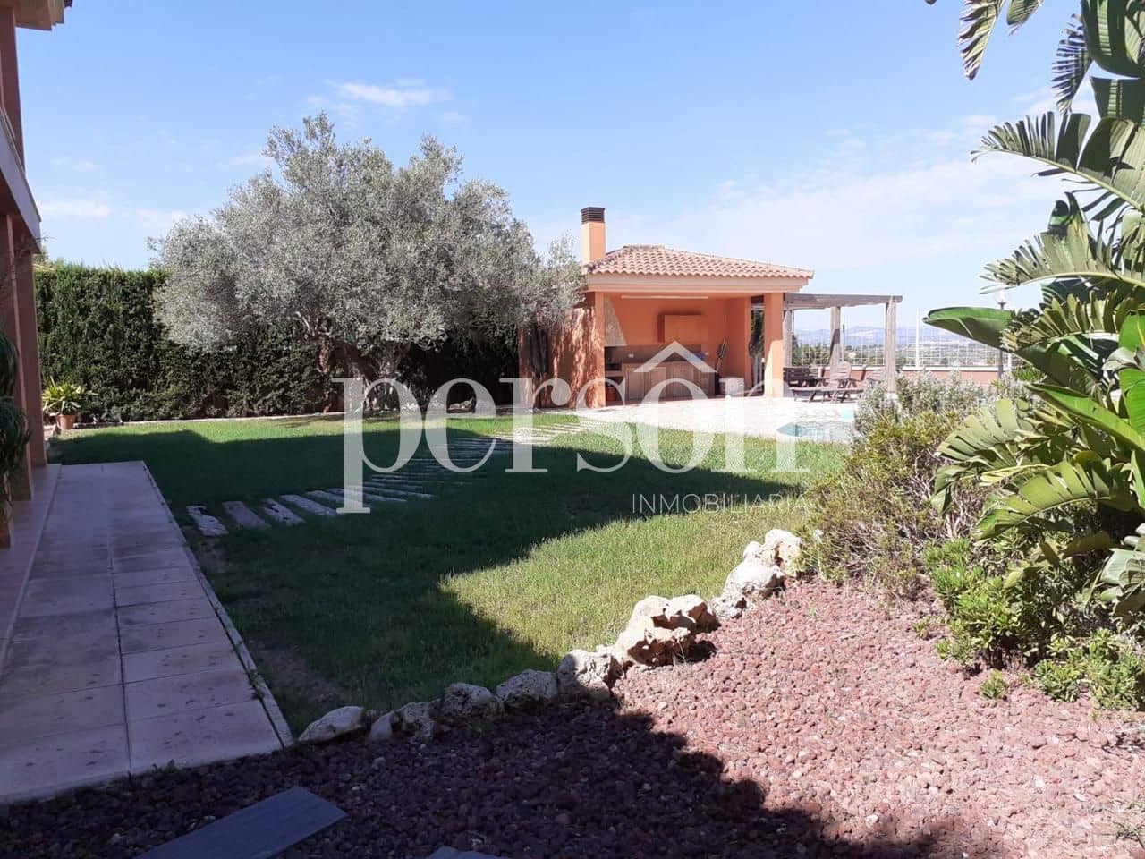 4 Zimmer Villa zu verkaufen in Montserrat mit Pool - 600.000 € (Ref: 10004629)