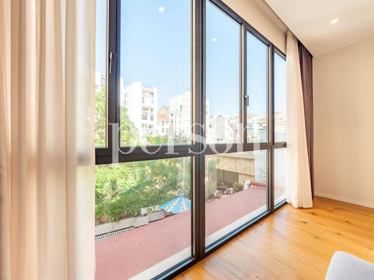 4 makuuhuone Asunto myytävänä paikassa Valencia kaupunki - 1 750 000 € (Ref: 10057355)