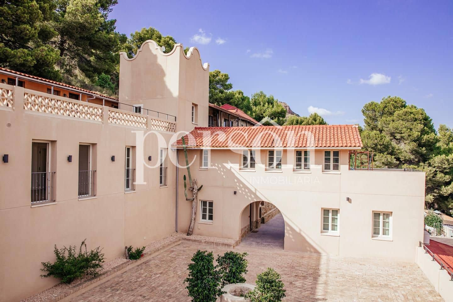 16 soverom Villa til salgs i Valencia by med svømmebasseng - € 3 650 000 (Ref: 9207139)