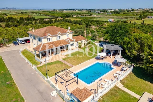 Chalet de 6 habitaciones en La Vega - Marenyet, Cullera en venta con piscina garaje - 1.350.000 € (Ref: 9207143)