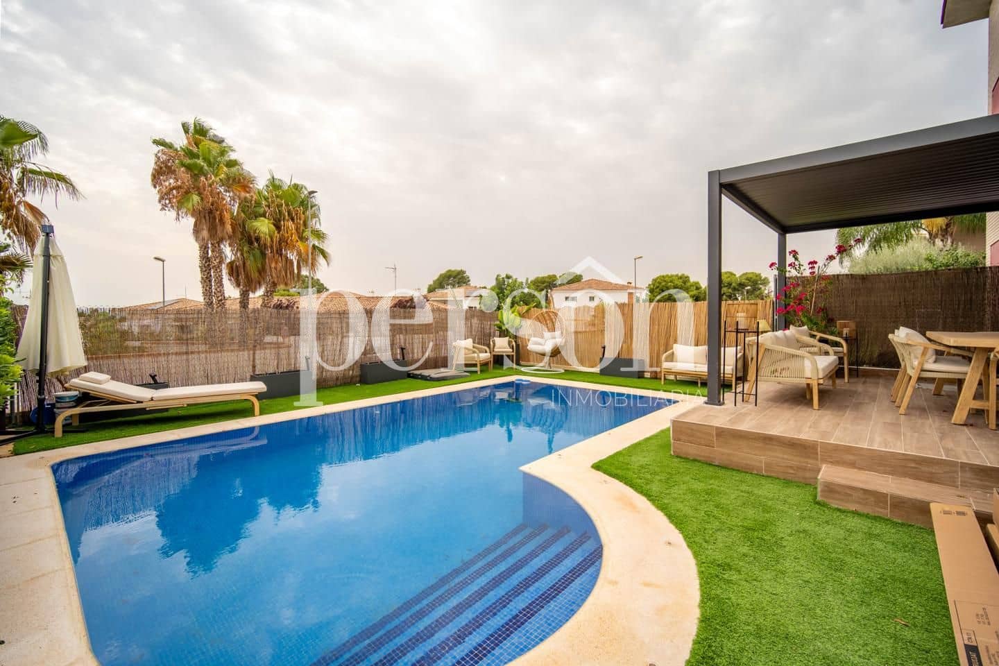 3 soverom Villa til salgs i La Pobla de Vallbona med svømmebasseng - € 700 000 (Ref: 9207148)