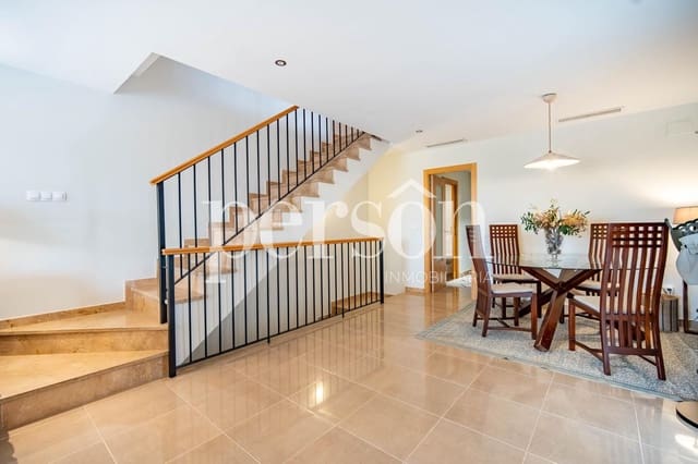 3 soverom Villa til salgs i La Pobla de Vallbona med svømmebasseng - € 700 000 (Ref: 9207148)