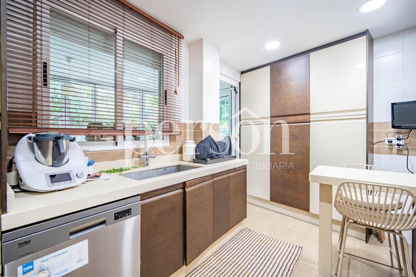 3 soverom Villa til salgs i La Pobla de Vallbona med svømmebasseng - € 700 000 (Ref: 9207148)