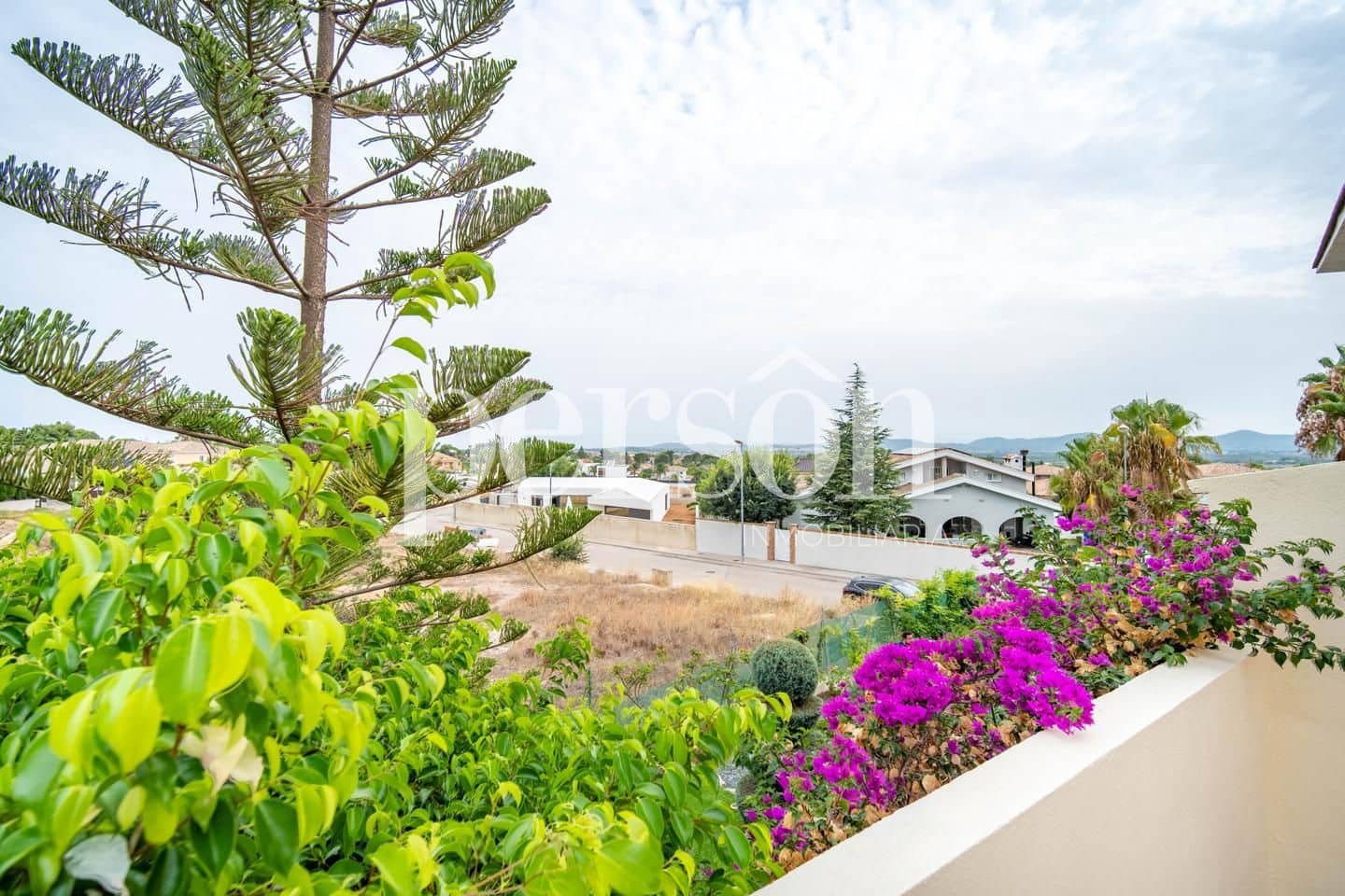 3 soverom Villa til salgs i La Pobla de Vallbona med svømmebasseng - € 700 000 (Ref: 9207148)