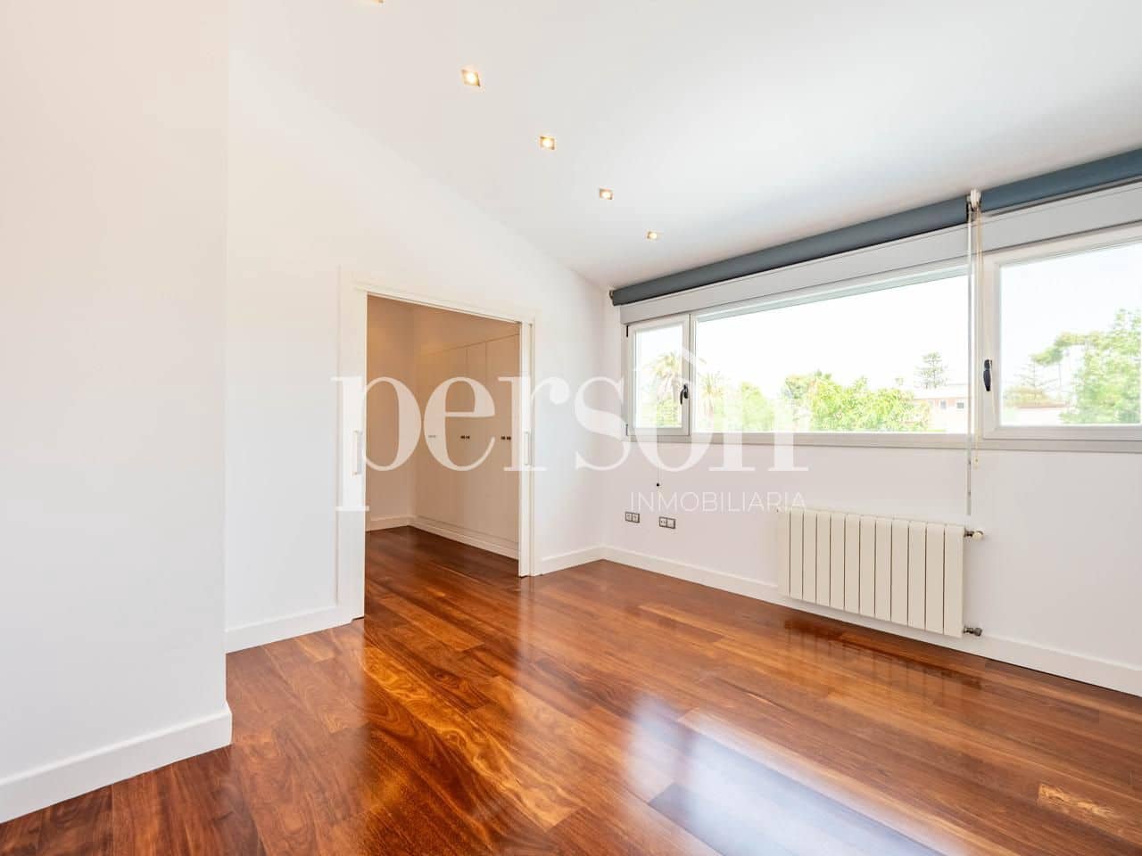 6 soverom Villa til salgs i Valencia by med svømmebasseng garasje - € 1 000 000 (Ref: 9207150)