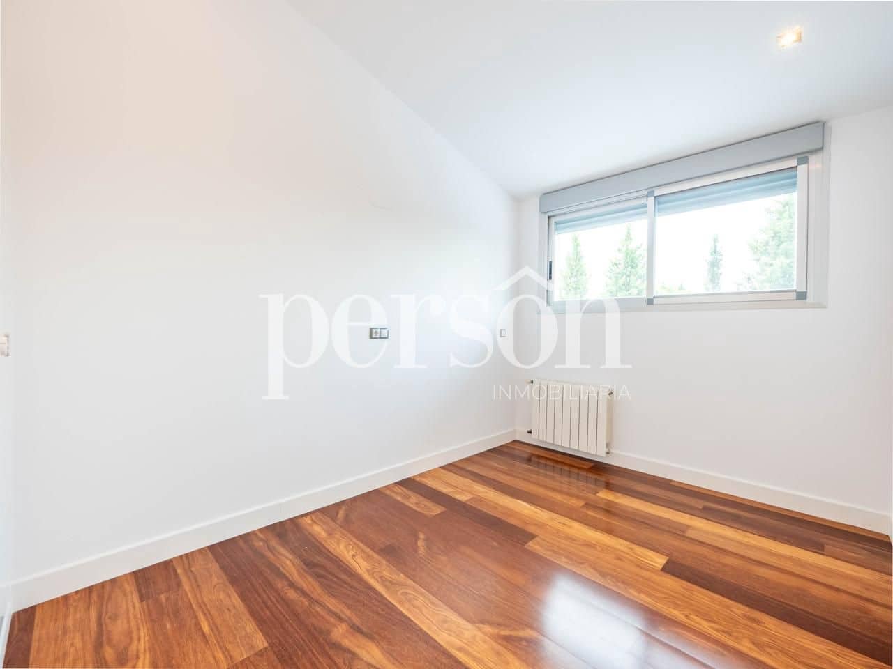 6 soverom Villa til salgs i Valencia by med svømmebasseng garasje - € 1 000 000 (Ref: 9207150)