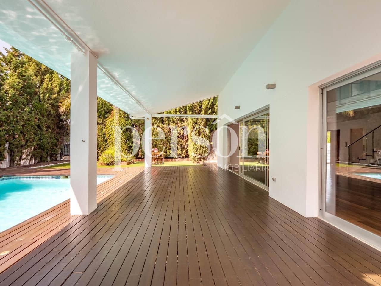 6 soverom Villa til salgs i Valencia by med svømmebasseng garasje - € 1 000 000 (Ref: 9207150)