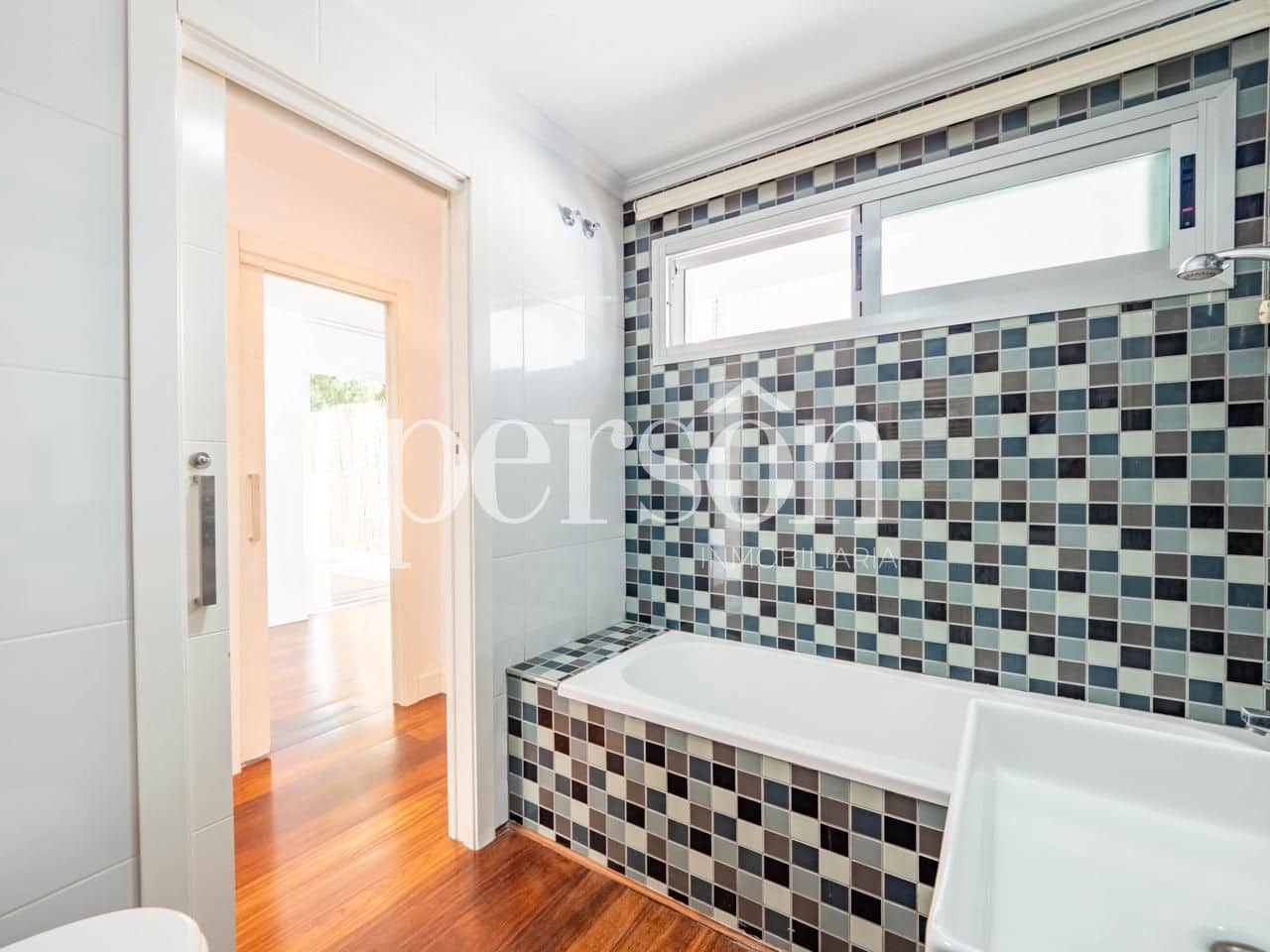 6 soverom Villa til salgs i Valencia by med svømmebasseng garasje - € 1 000 000 (Ref: 9207150)