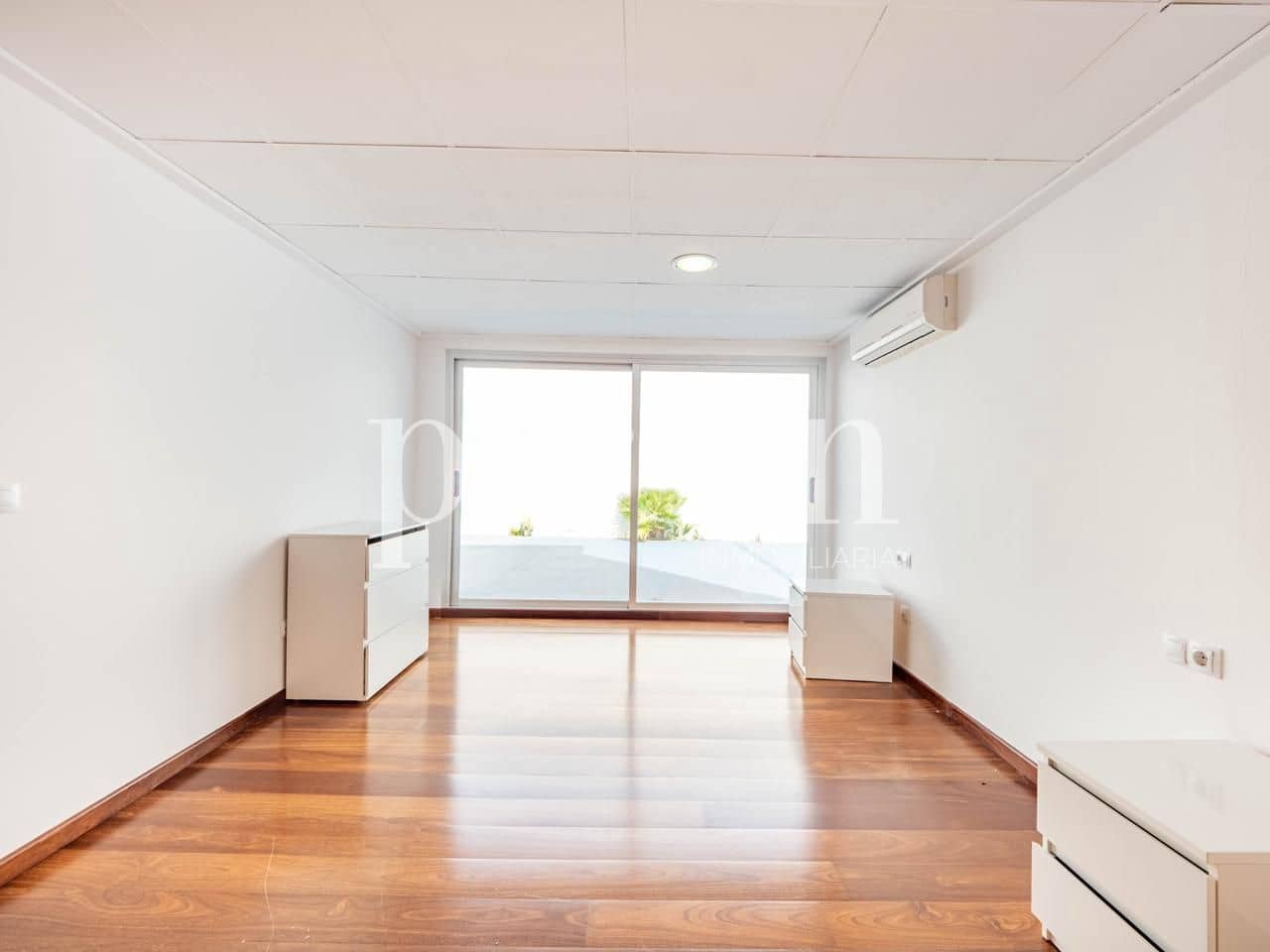 6 soverom Villa til salgs i Valencia by med svømmebasseng garasje - € 1 000 000 (Ref: 9207150)