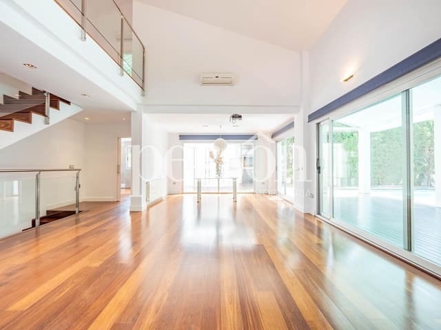 6 bedroom Villa for sale in Valencia city with pool garage - € 1,000,000 (Ref: 9207150)