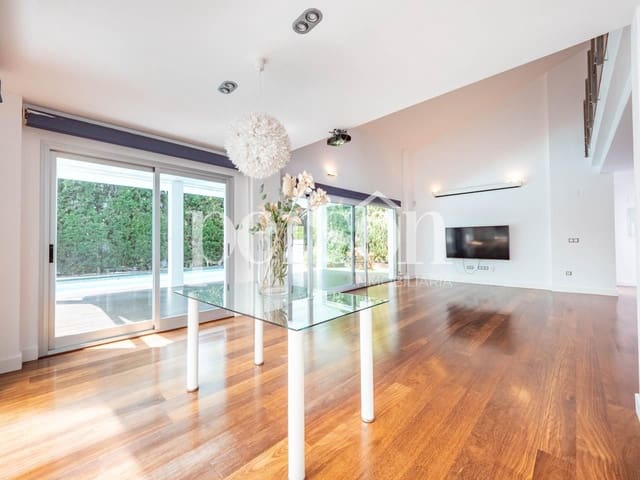 6 bedroom Villa for sale in Valencia city with pool garage - € 1,000,000 (Ref: 9207150)