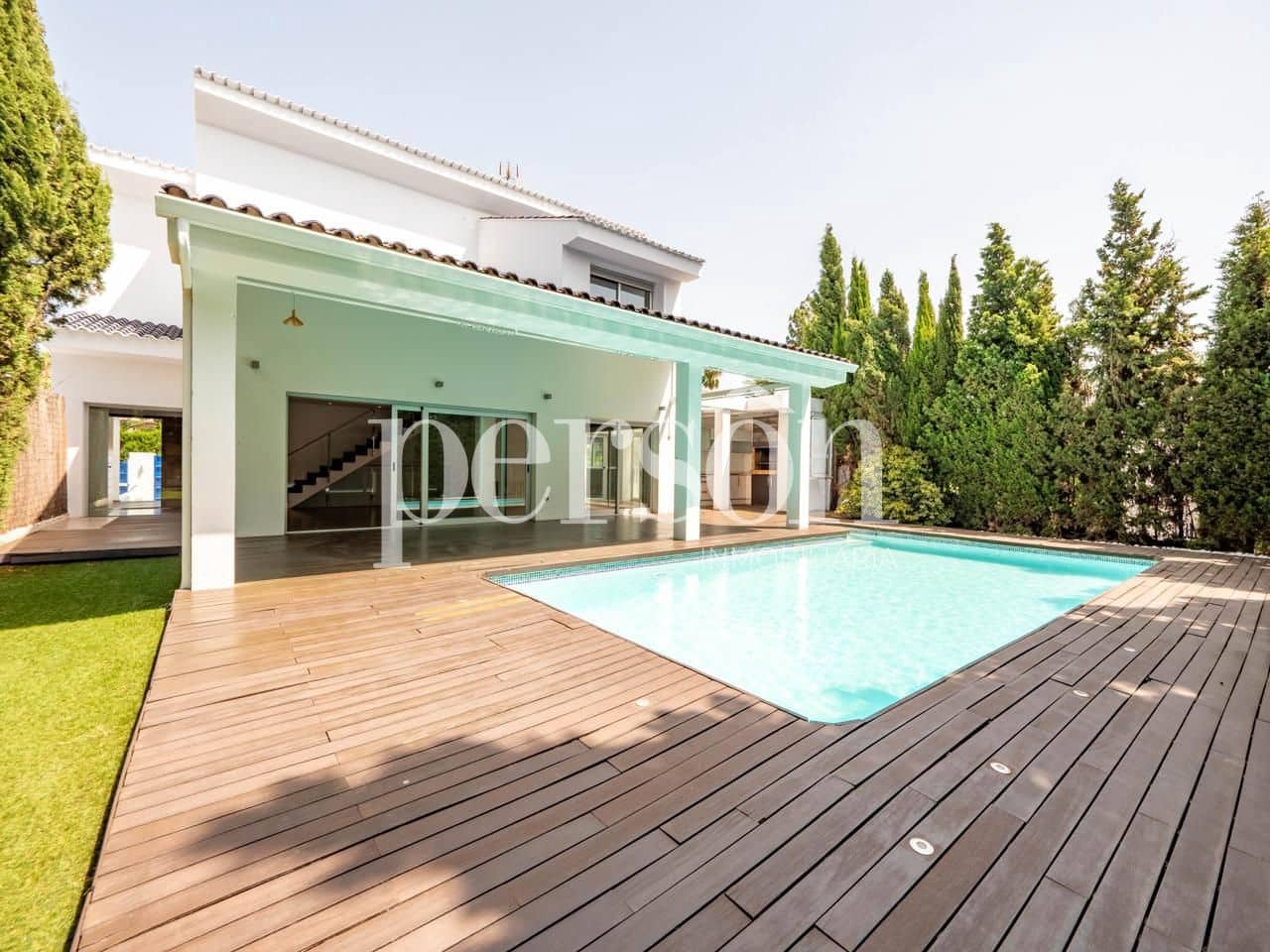 6 soverom Villa til salgs i Valencia by med svømmebasseng garasje - € 1 000 000 (Ref: 9207150)