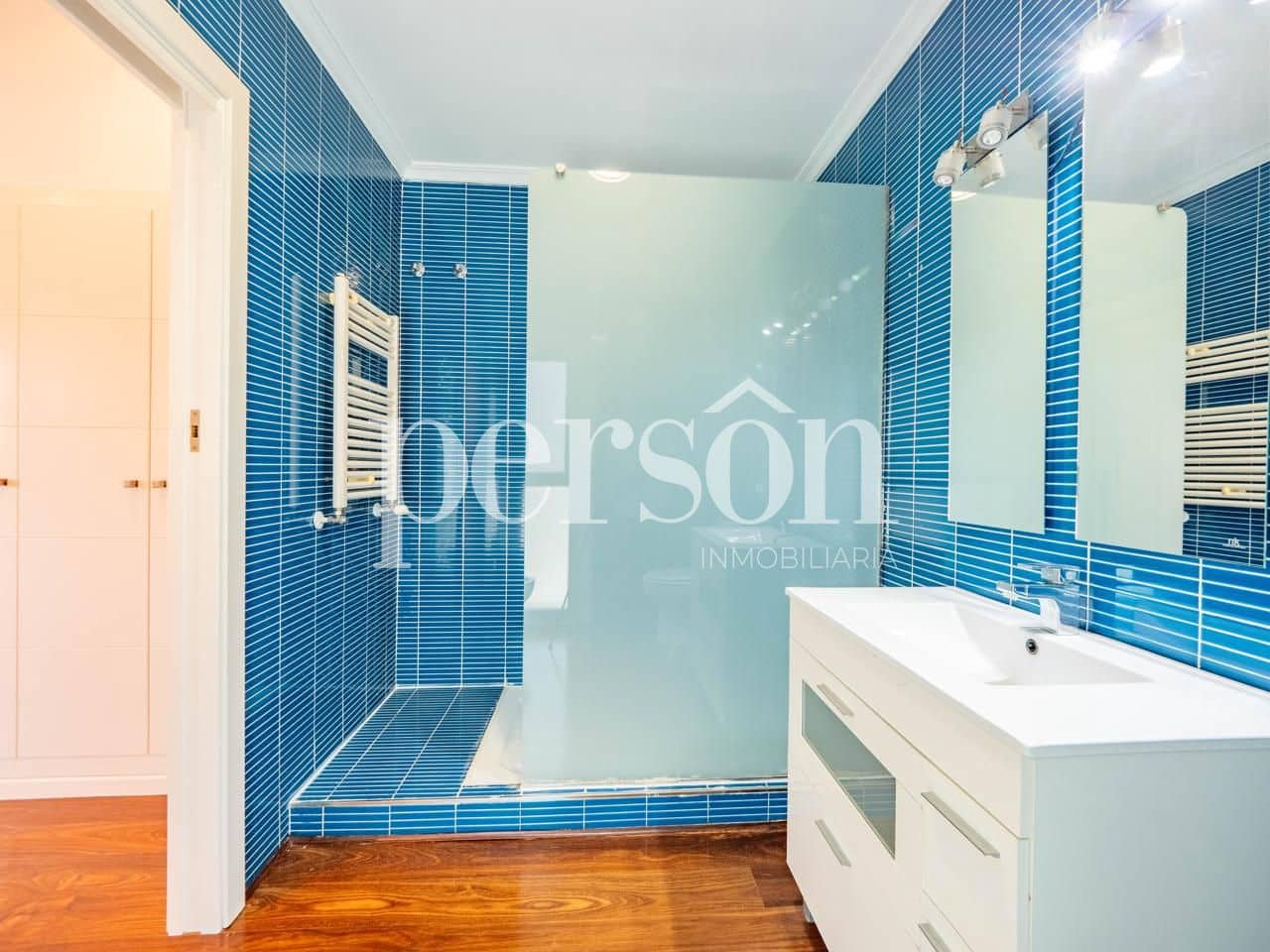 6 soverom Villa til salgs i Valencia by med svømmebasseng garasje - € 1 000 000 (Ref: 9207150)