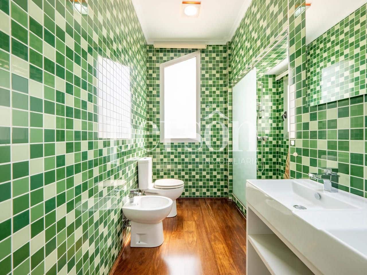 6 soverom Villa til salgs i Valencia by med svømmebasseng garasje - € 1 000 000 (Ref: 9207150)