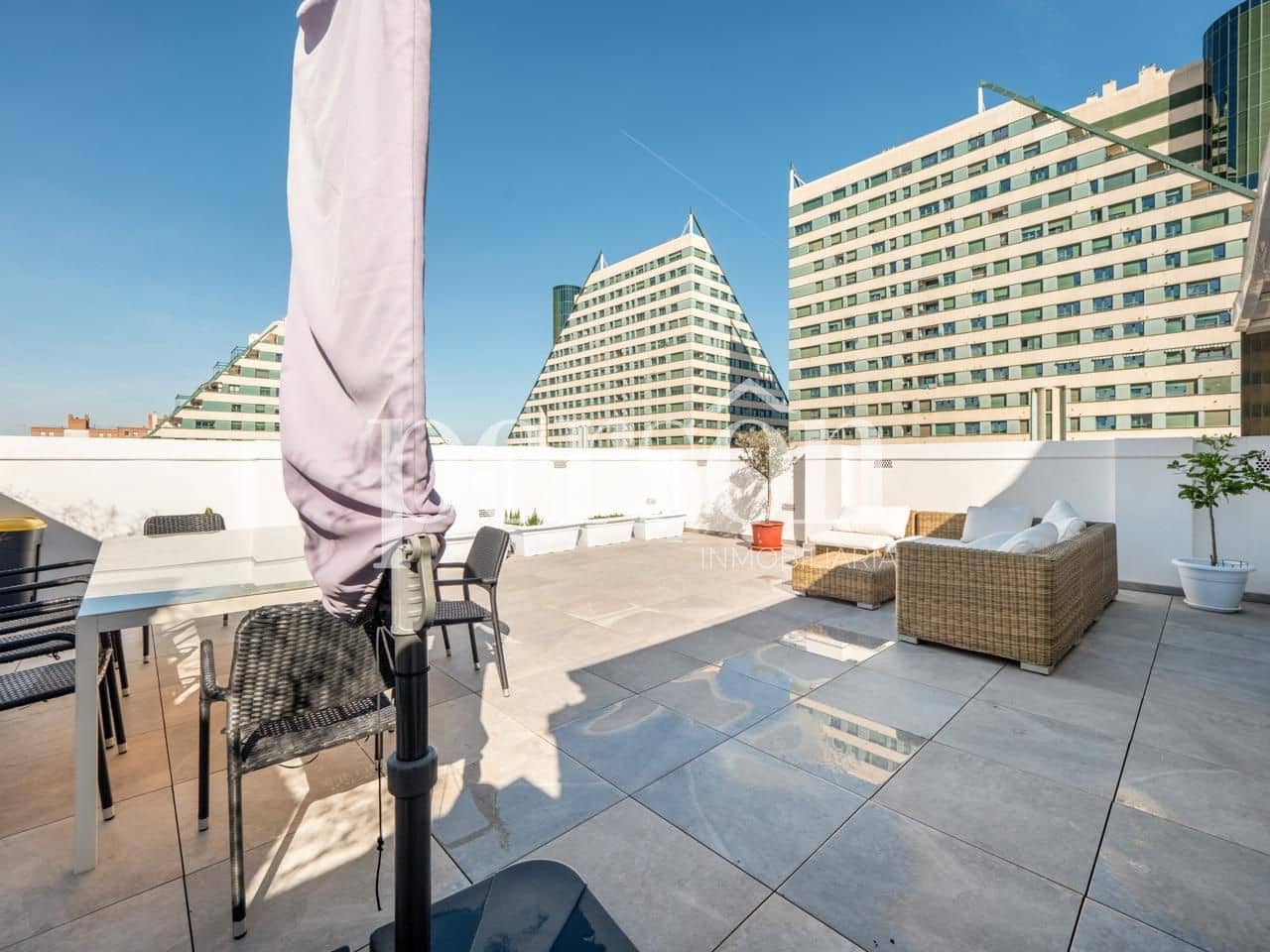 3 slaapkamer Flat te koop in Valencia stad met garage - € 945.000 (Ref: 9207151)