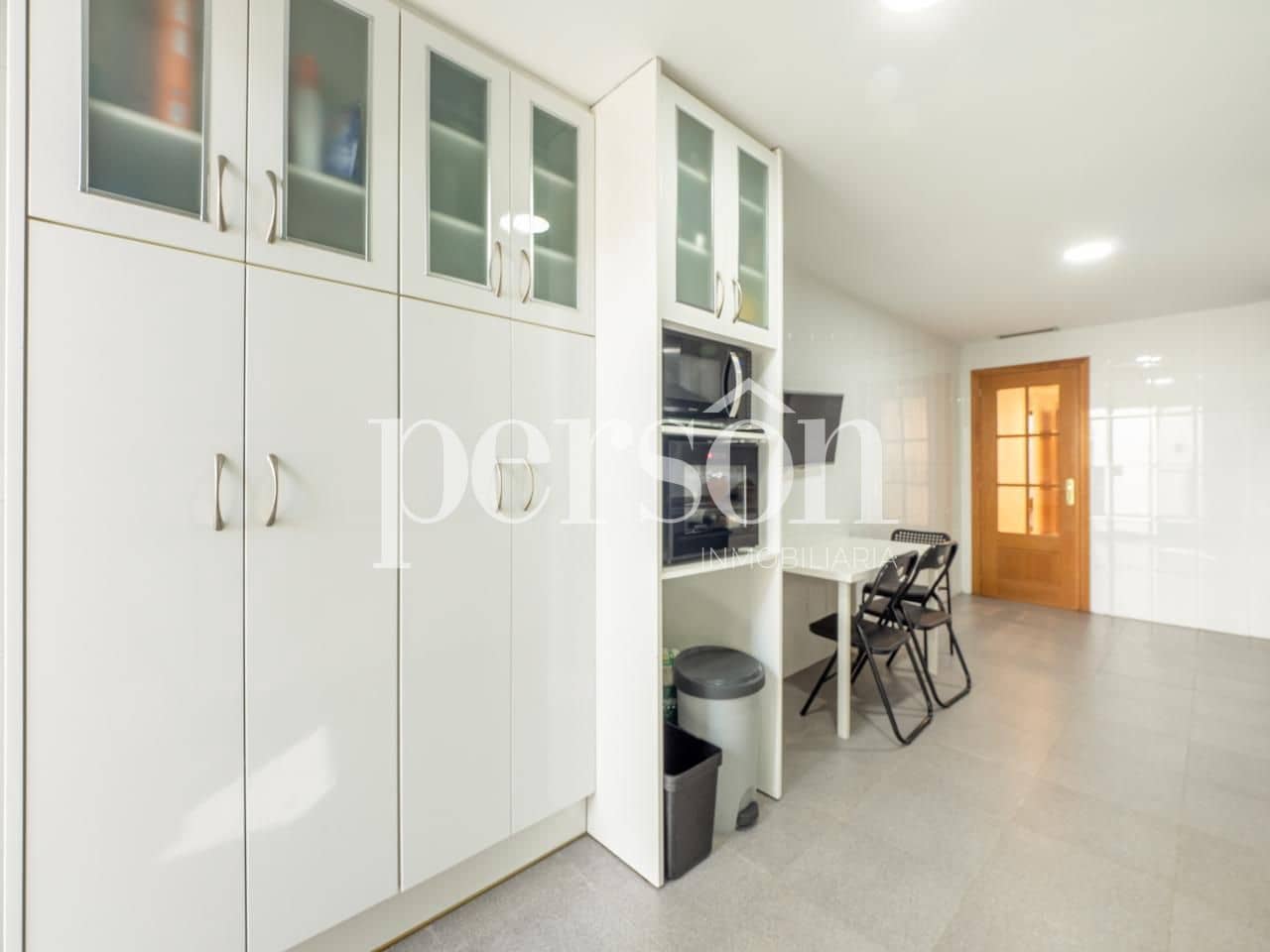 3 slaapkamer Flat te koop in Valencia stad met garage - € 945.000 (Ref: 9207151)