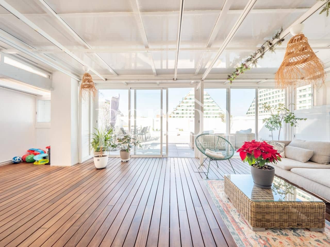 3 slaapkamer Flat te koop in Valencia stad met garage - € 945.000 (Ref: 9207151)