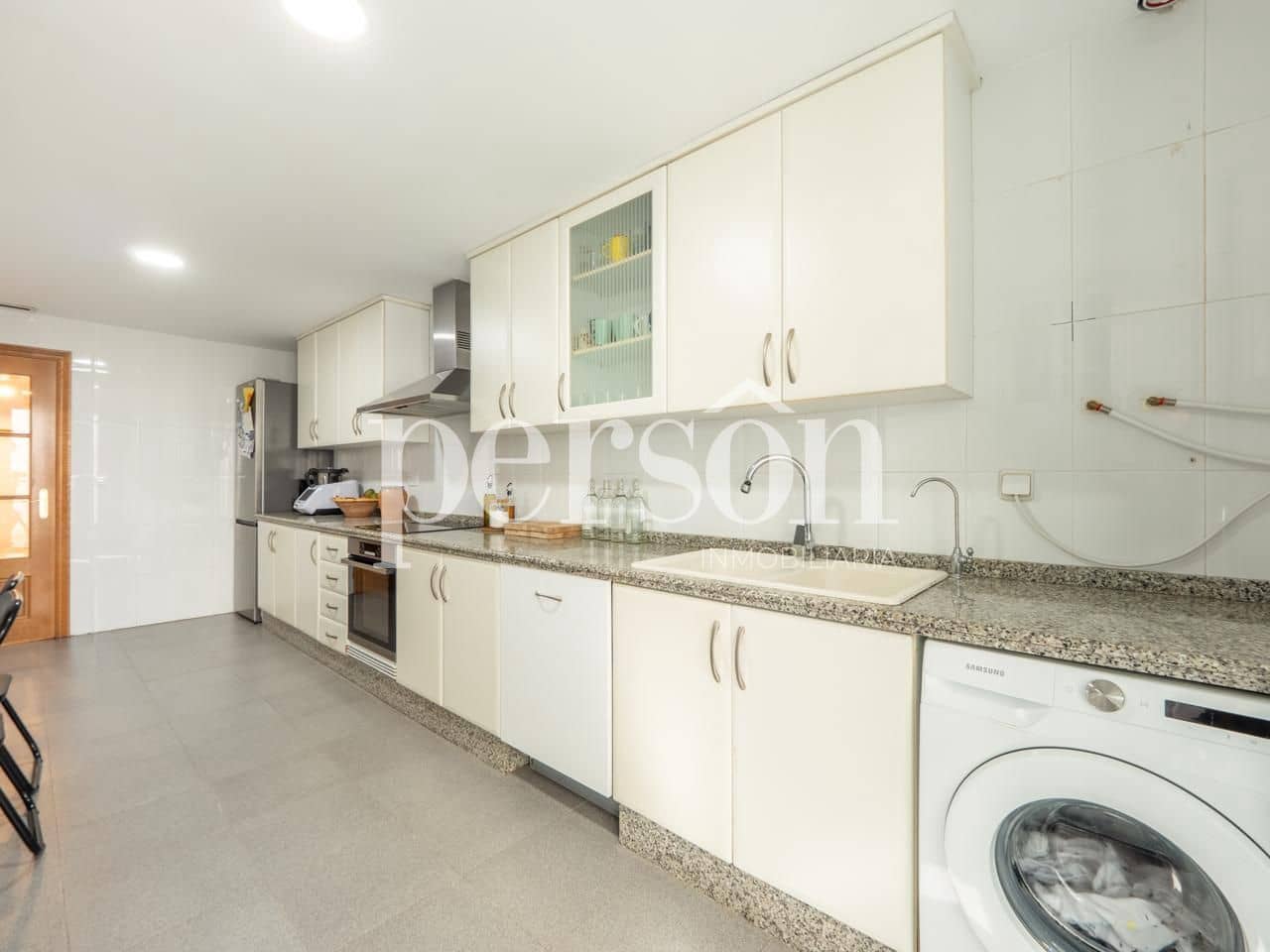 3 slaapkamer Flat te koop in Valencia stad met garage - € 945.000 (Ref: 9207151)