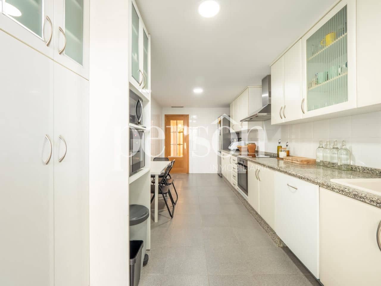 3 slaapkamer Flat te koop in Valencia stad met garage - € 945.000 (Ref: 9207151)
