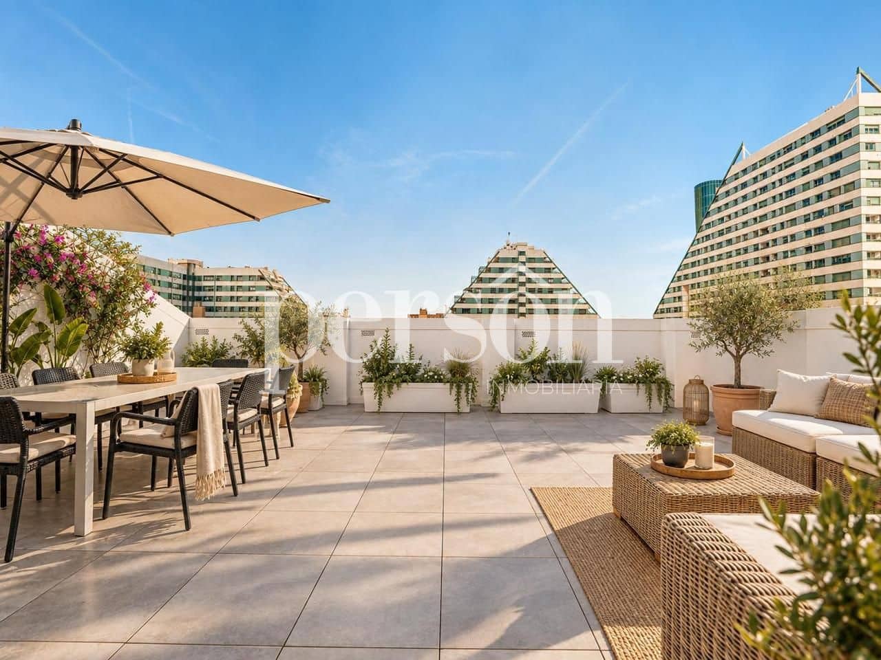 Piso de 3 habitaciones en València ciudad en venta con garaje - 945.000 € (Ref: 9207151)