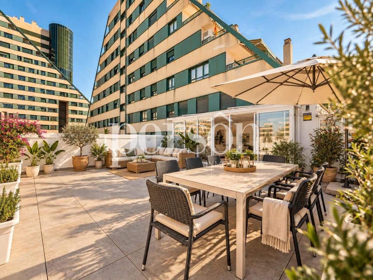 Piso de 3 habitaciones en València ciudad en venta con garaje - 945.000 € (Ref: 9207151)