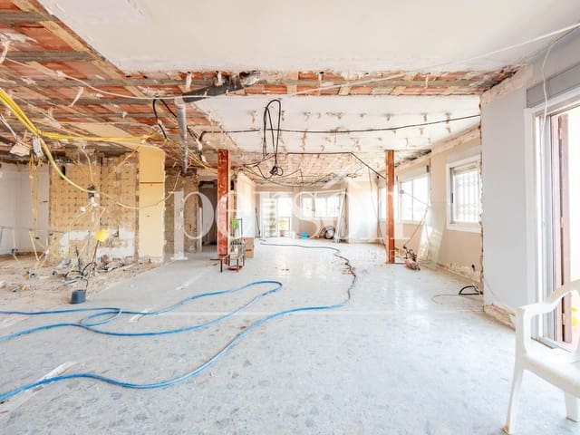 4 soveværelse Lejlighed til salg i El Mercat, Valencia by - € 725.000 (Ref: 9207153)