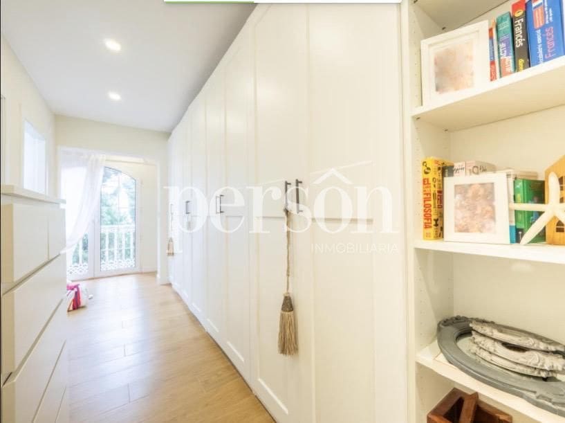 5 soveværelse Villa til salg i Alginet med swimmingpool garage - € 595.000 (Ref: 9207155)