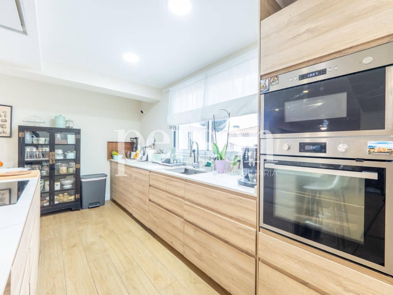 5 soveværelse Villa til salg i Alginet med swimmingpool garage - € 595.000 (Ref: 9207155)