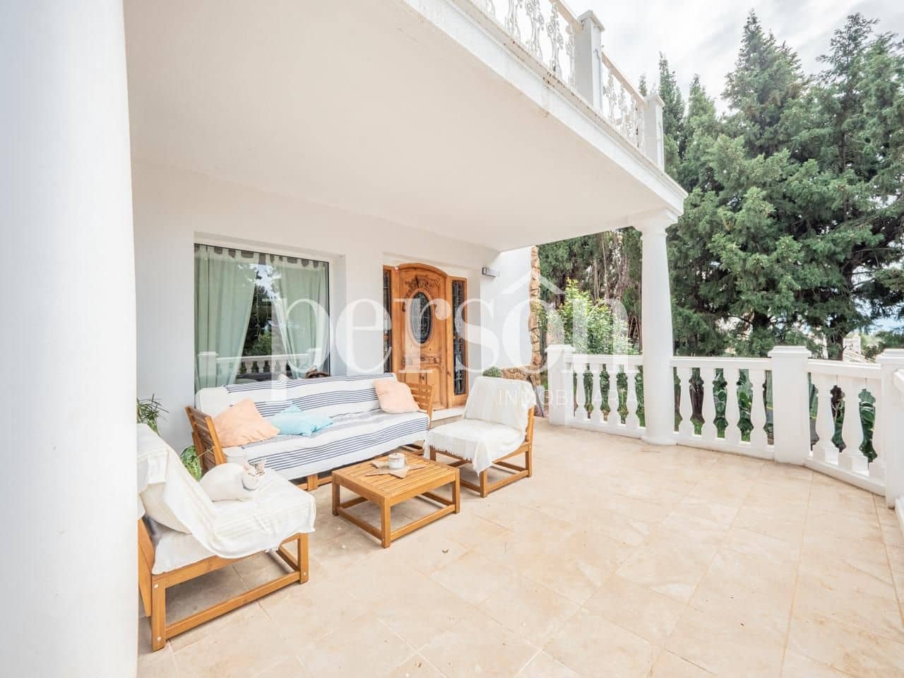 5 soveværelse Villa til salg i Alginet med swimmingpool garage - € 595.000 (Ref: 9207155)