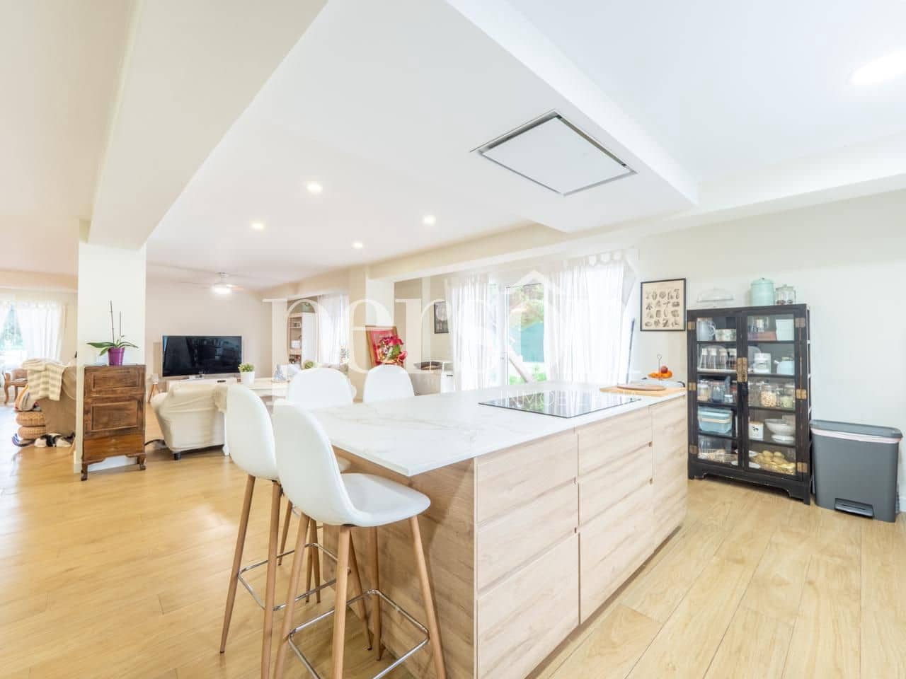 5 soveværelse Villa til salg i Alginet med swimmingpool garage - € 595.000 (Ref: 9207155)