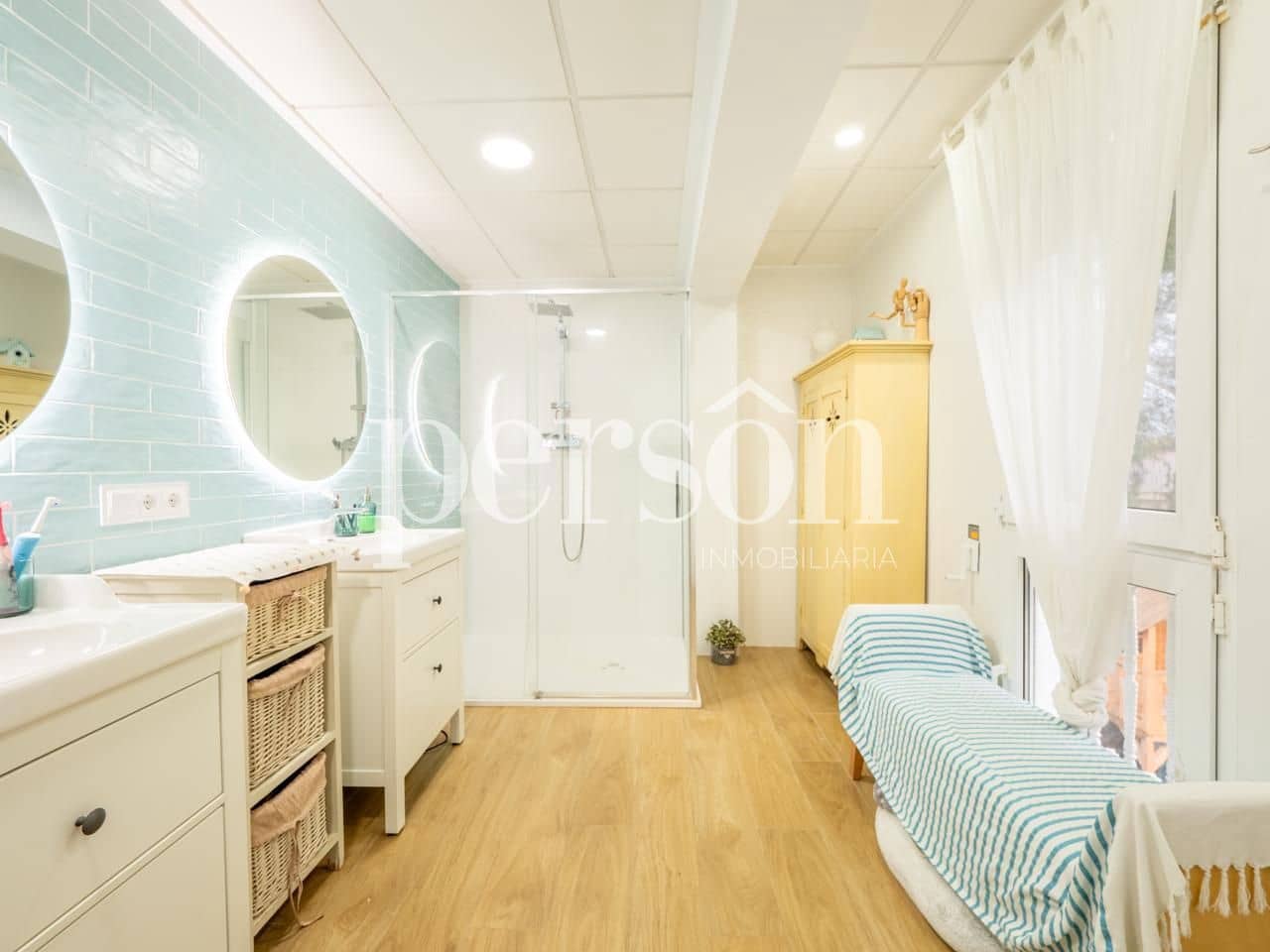 5 soveværelse Villa til salg i Alginet med swimmingpool garage - € 595.000 (Ref: 9207155)