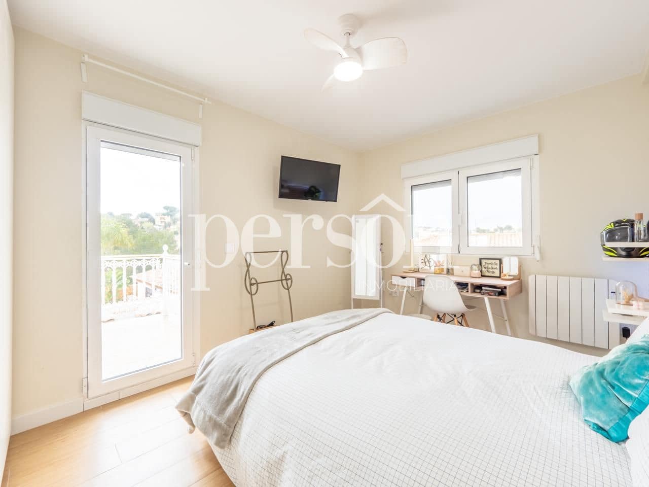 5 soveværelse Villa til salg i Alginet med swimmingpool garage - € 595.000 (Ref: 9207155)