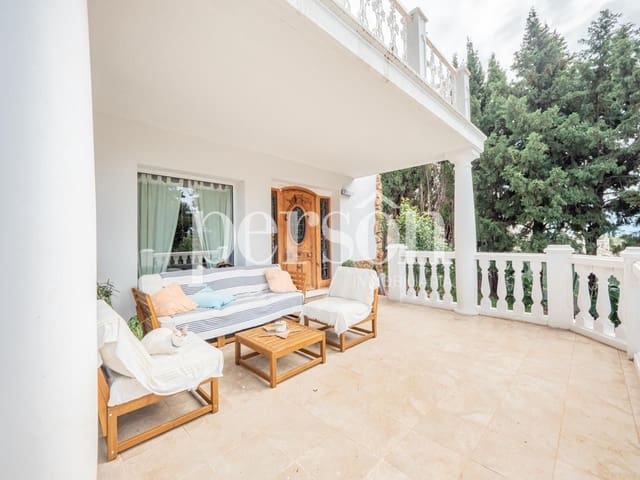 5 bedroom Villa for sale in Alginet with pool garage - € 595,000 (Ref: 9207155)