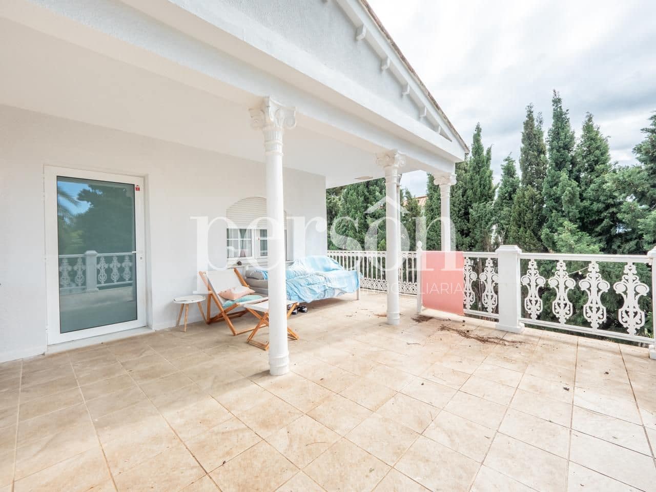 5 soveværelse Villa til salg i Alginet med swimmingpool garage - € 595.000 (Ref: 9207155)