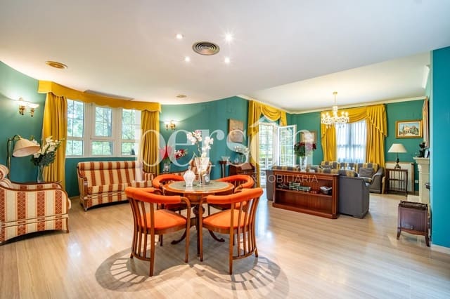 6 soverom Villa til salgs i Campolivar, Godella med svømmebasseng garasje - € 1 350 000 (Ref: 9207161)