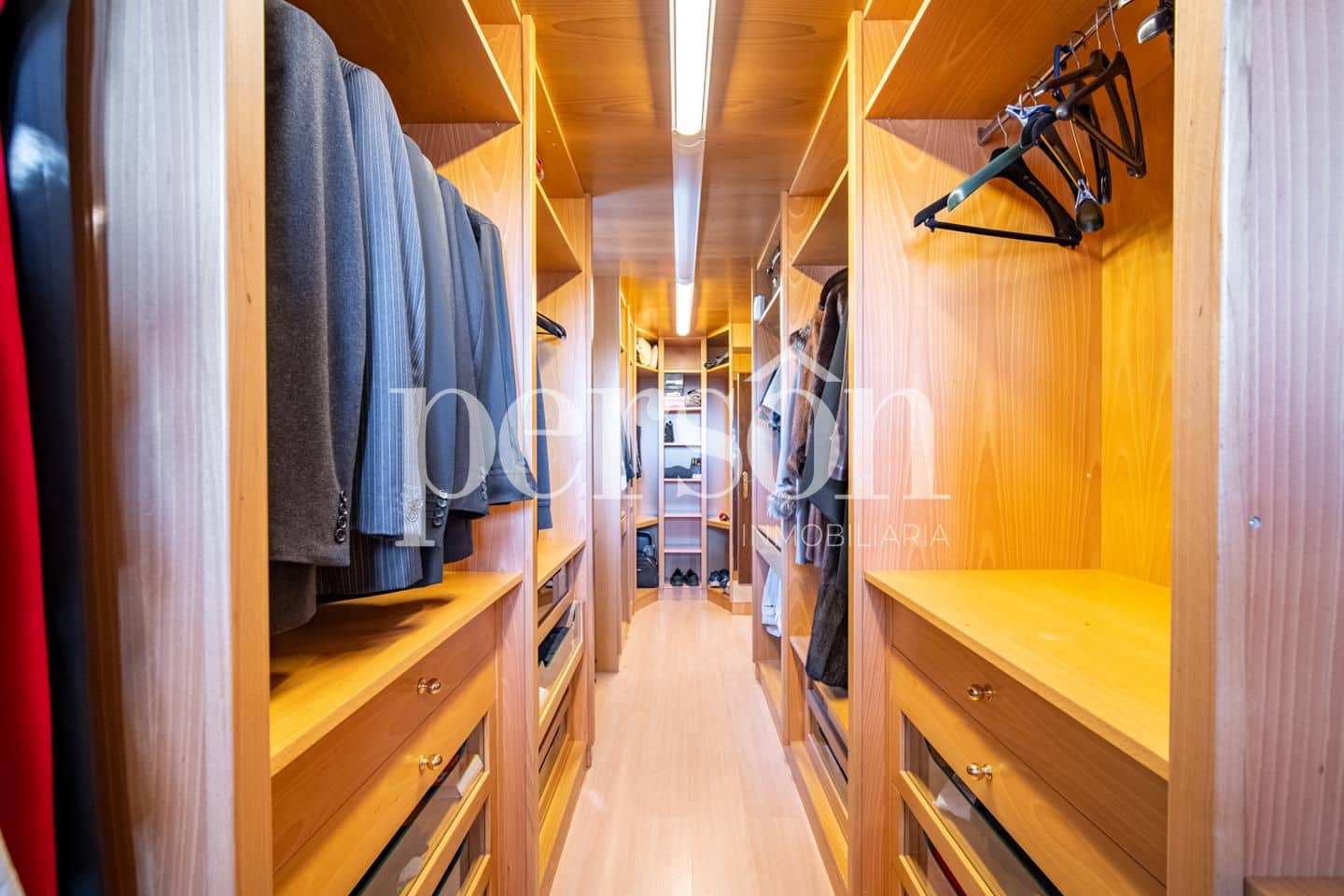 7 makuuhuone Huvila myytävänä paikassa Puig mukana uima-altaan 
autotalli - 1 200 000 € (Ref: 9207163)