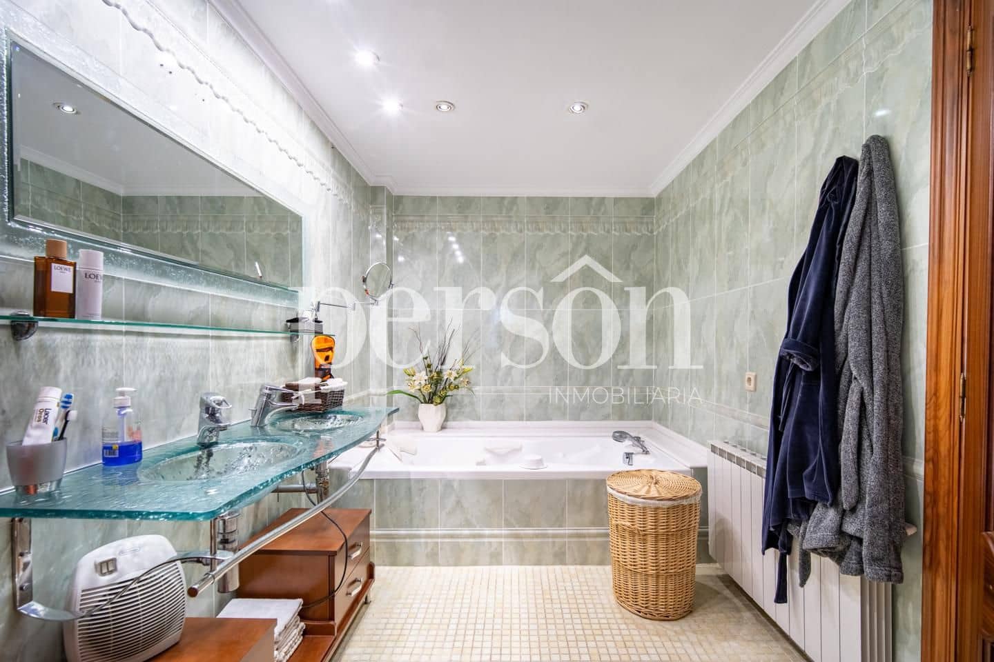 7 makuuhuone Huvila myytävänä paikassa Puig mukana uima-altaan 
autotalli - 1 200 000 € (Ref: 9207163)