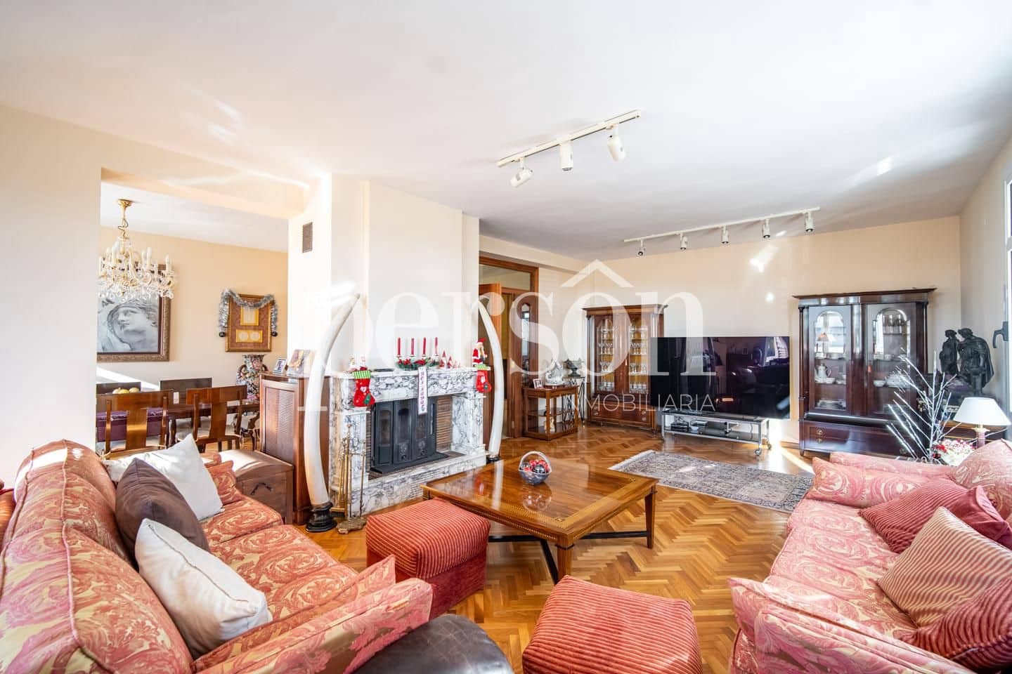 7 makuuhuone Huvila myytävänä paikassa Puig mukana uima-altaan 
autotalli - 1 200 000 € (Ref: 9207163)