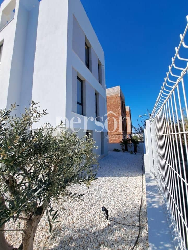 5 sovrum Villa till salu i Oliva med pool garage - 950 000 € (Ref: 9258112)